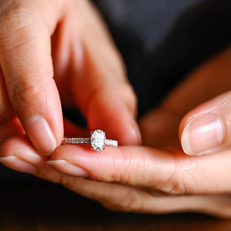 Stunning 1.0 - 2.0 CT Oval Moissanite Engagement Ring with Cathedral Design 2