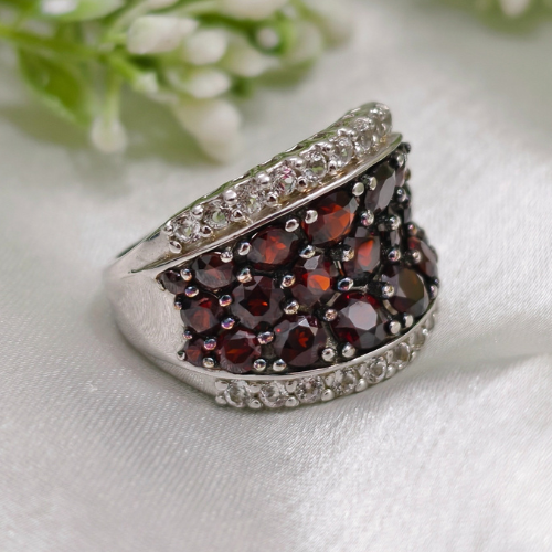 3.0 TCW Round Cut Cluster Style Gemstone Ring