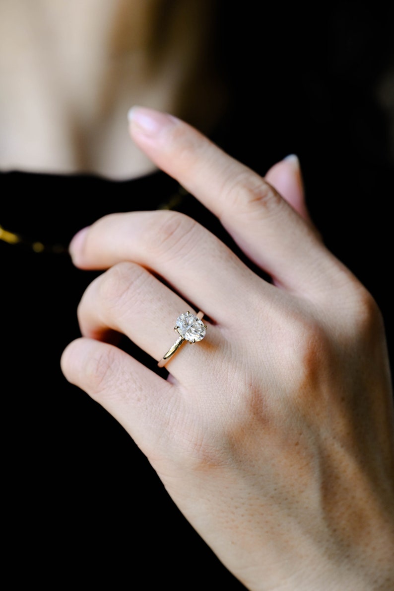 Stunning 1.0 - 2.0 CT Oval Moissanite Engagement Ring with Hidden Halo Design 2