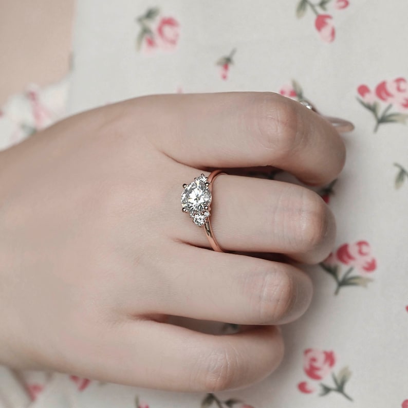 Stunning 3.0 CT Round Moissanite Engagement Ring with Cluster Design 10