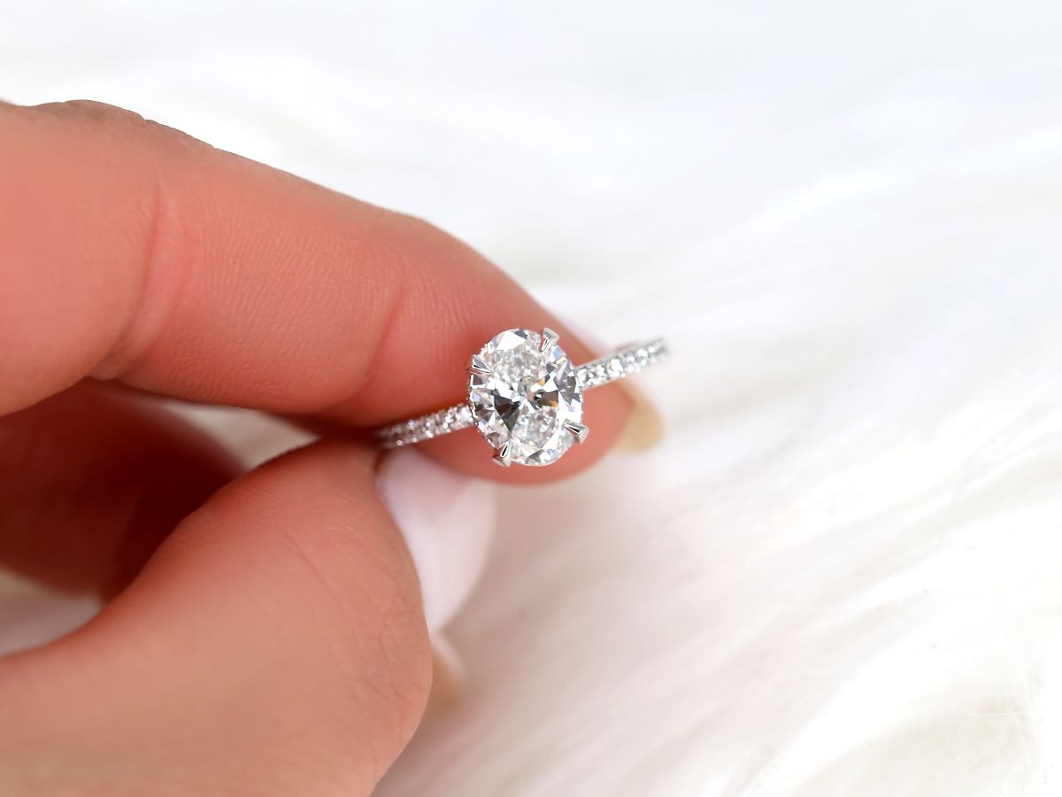Stunning 1.5 CT Oval Moissanite Engagement Ring with Hidden Halo Design 1