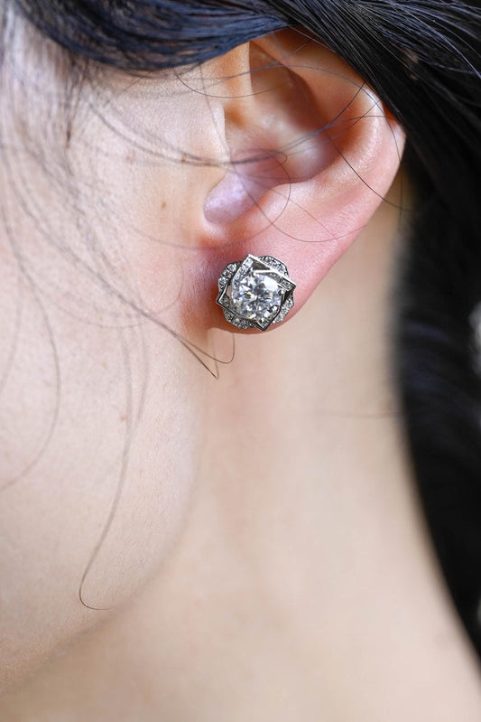 0.50 TCW Round Cut Moissanite Floral Halo Earrings in Gold 2