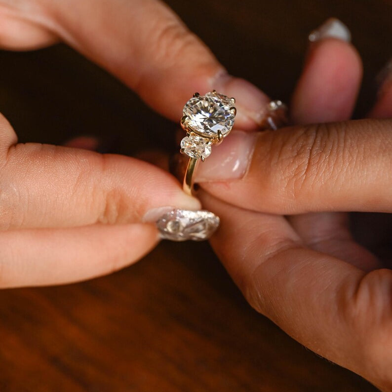 Stunning 1.0 - 2.0 CT Oval Moissanite Engagement Ring with Three Stone Design 2