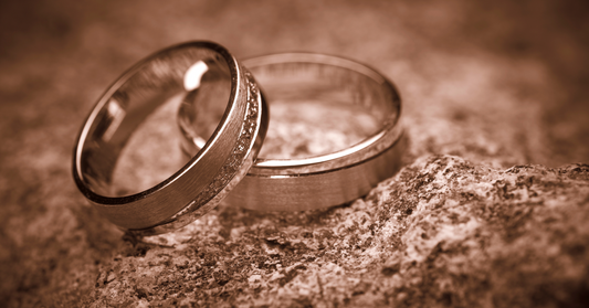 Is a promise ring the same as an engagement ring?