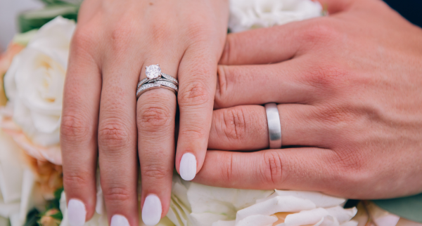 Which Finger Does the Engagement Ring Go On?