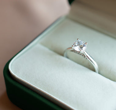 Why Moissanite Engagement Rings Make the Ultimate Christmas Gift