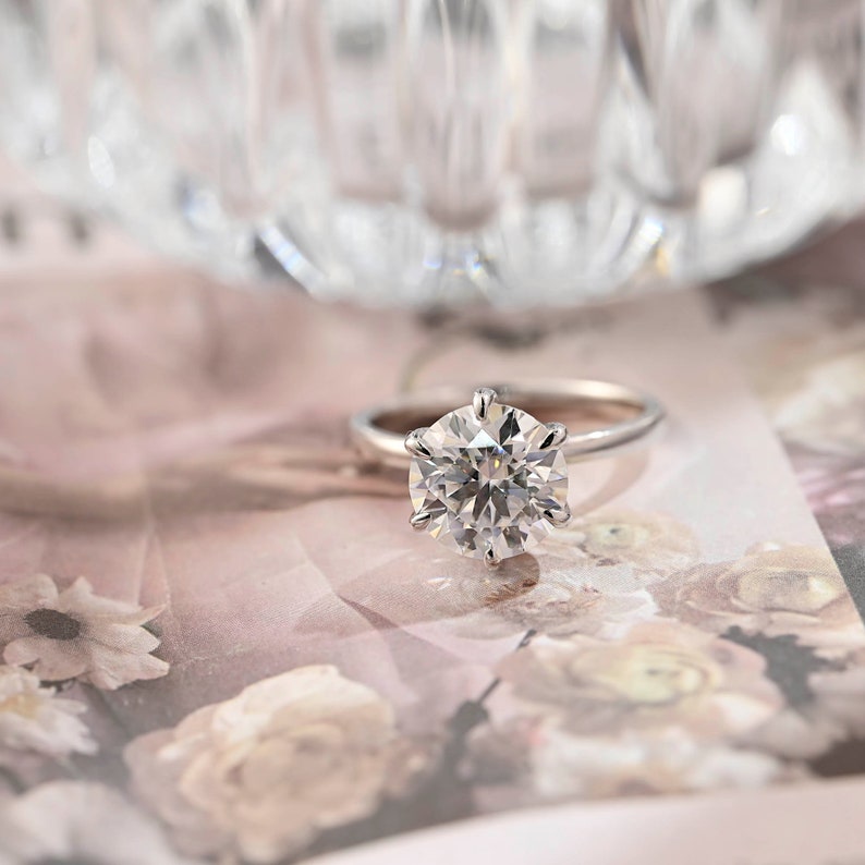 Stunning 3.0 CT Round Moissanite Engagement Ring with Hidden Halo Design 1