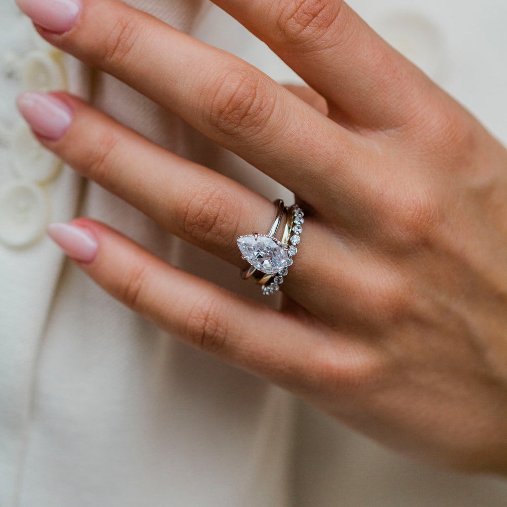 Pear Cut Solitaire Style Cubic Zirconia in 925 Sterling Silver Ring 1