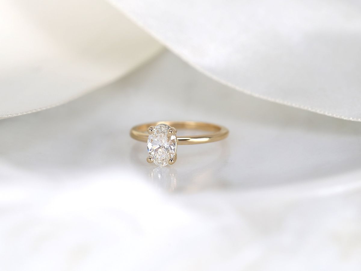 Stunning 1.01 CT Oval Moissanite Engagement Ring with Solitaire Design 2