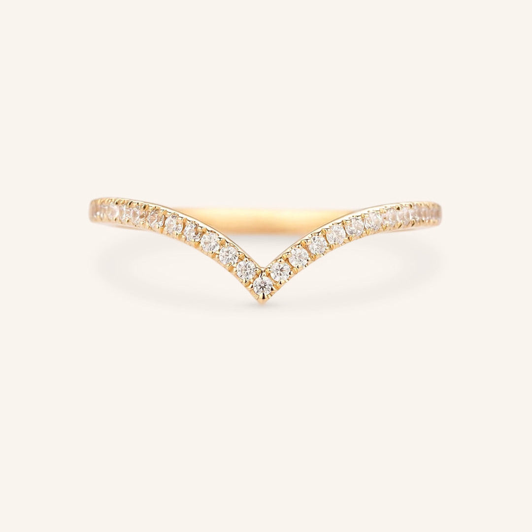 Stunning 0.3 TCW Round Moissanite Stones Curved Wedding Band 1