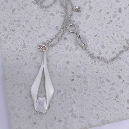 Round Cut Cubic Zirconia in 925 Sterling Silver Necklace 3