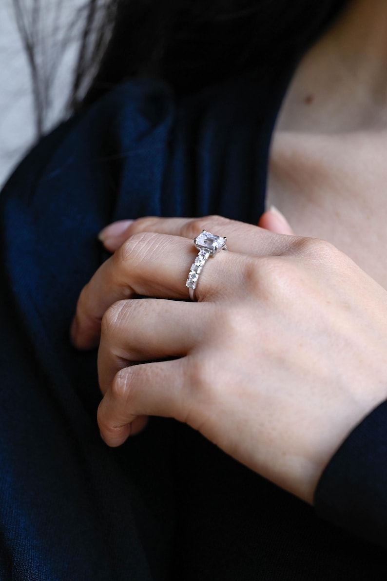 Stunning 1.0 - 2.0 CT Emerald Moissanite Engagement Ring with Pave Design 6
