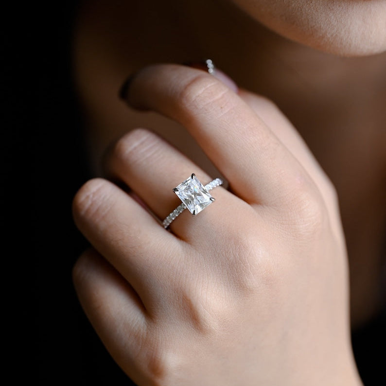 Stunning 1.0 - 2.0 CT Emerald Moissanite Engagement Ring With Hidden Halo Design 2