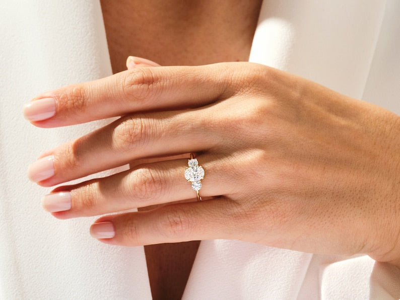 Stunning 1.0-2.0 CT Oval Moissanite Engagement Ring with Tree Stone Design 7