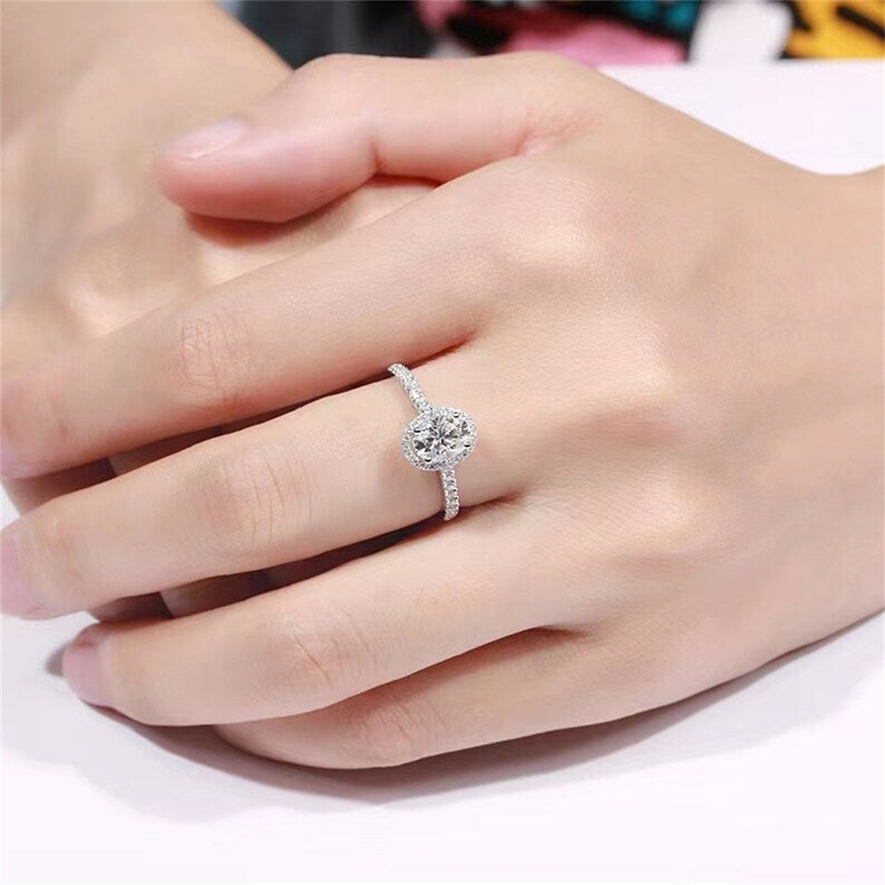 Stunning 1.0 CT Oval Cut Moissanite Engagement Ring with Halo & Pave Design 4