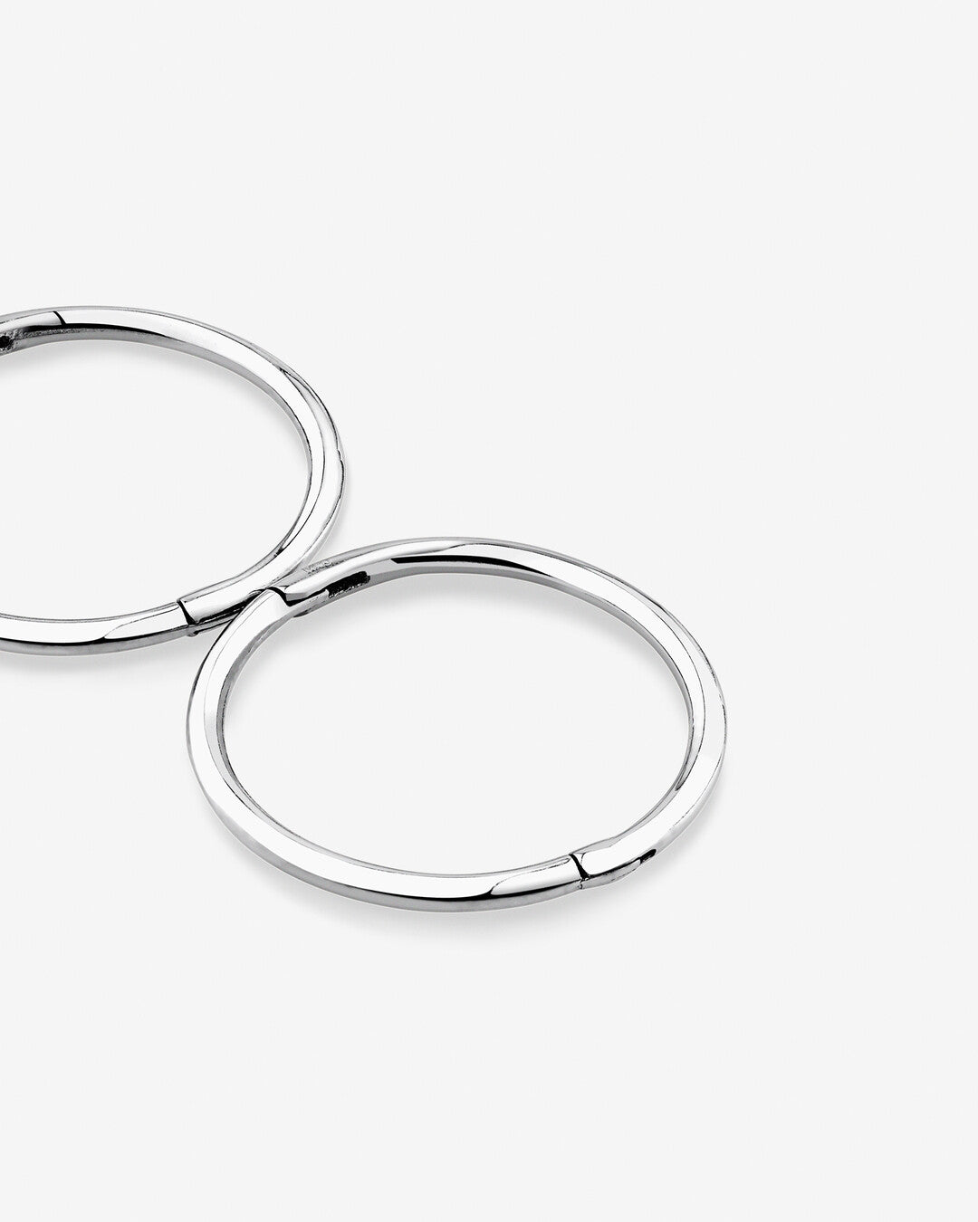 Round Cut Cubic Zirconia in 925 Sterling Silver Earrings 3