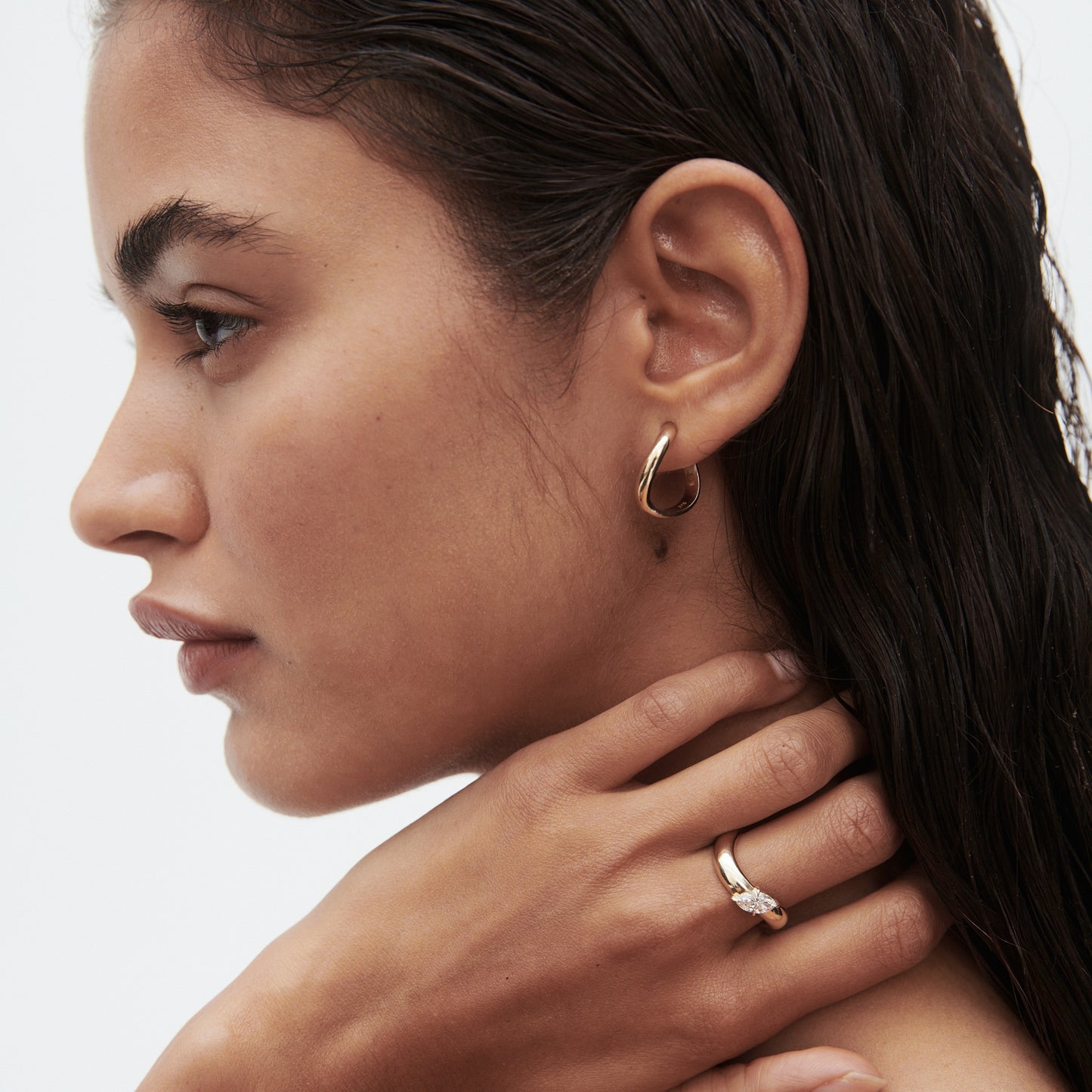 Solid Wave Earrings in Gold 2