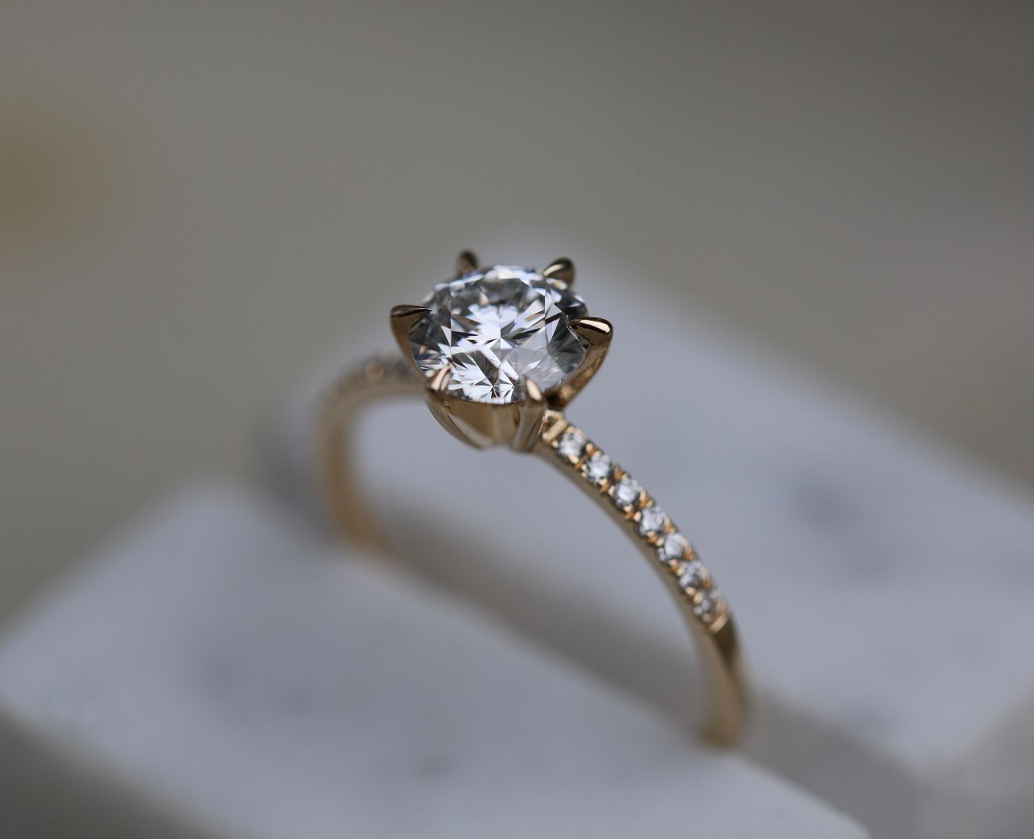 1.0 CT Round Cut Pave CVD E/VS1 Diamond Engagement Ring 2