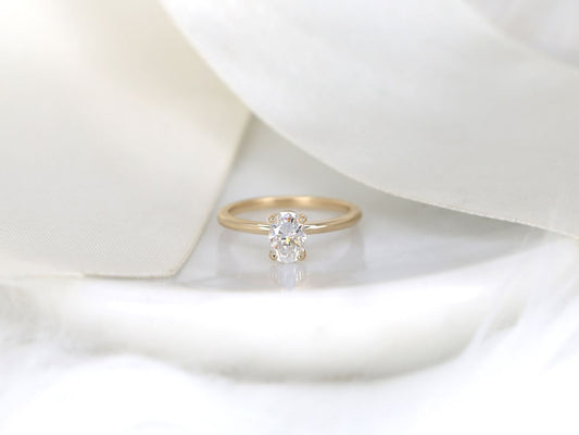 Stunning 1 CT Oval Moissanite Engagement Ring With Solitaire Design 1