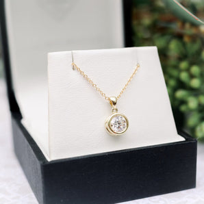 1.0 CT Round Cut Moissanite Bezel Pendant Necklace in Solid Gold