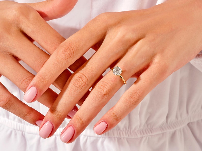 1.50 CT Round Cut Moissanite Bridal Ring Set with Round Wedding Bands 6
