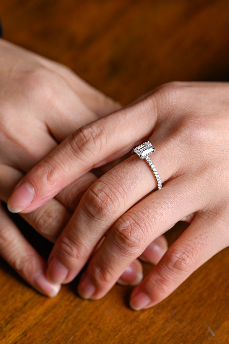Stunning 1.0 - 2.0 CT Emerald Moissanite Engagement Ring With Hidden Halo Design 6