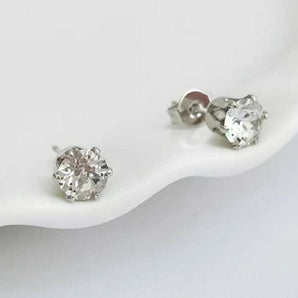 Round Cut Cubic Zirconia in 925 Sterling Silver Earrings