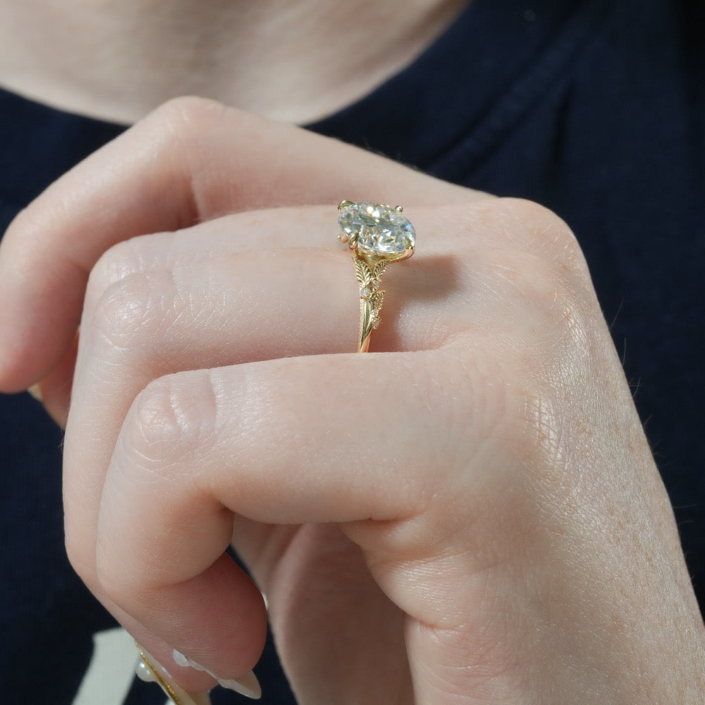 Stunning 1.0-2.0 CT Round Moissanite Engagement Ring with Nature-Inspired Design 5