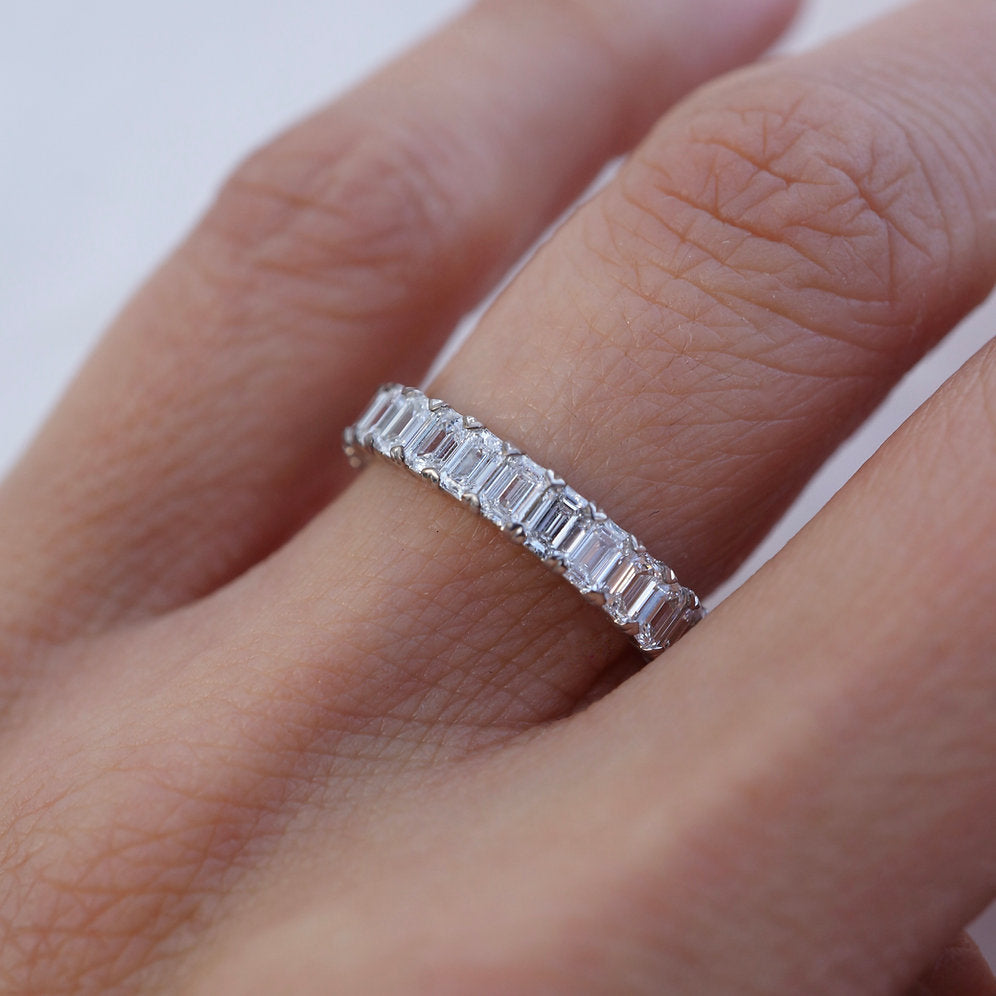 Stunning 0.6 TCW Emerald Moissanite Stone Full Eternity Wedding Band 4
