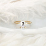 Stunning 1.75 CT Emerald Moissanite Engagement Ring with Solitaire Design 1