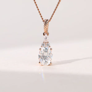 1.05 CT Oval Moissanite Diamond Cluster Pendant Necklace in Solid Gold