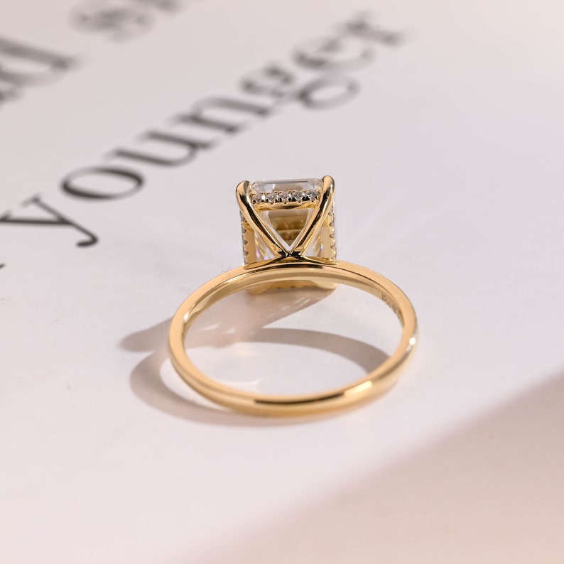 Stunning 1.0 - 2.0 CT Emerald Moissanite Engagement Ring with Hidden Halo Design 5