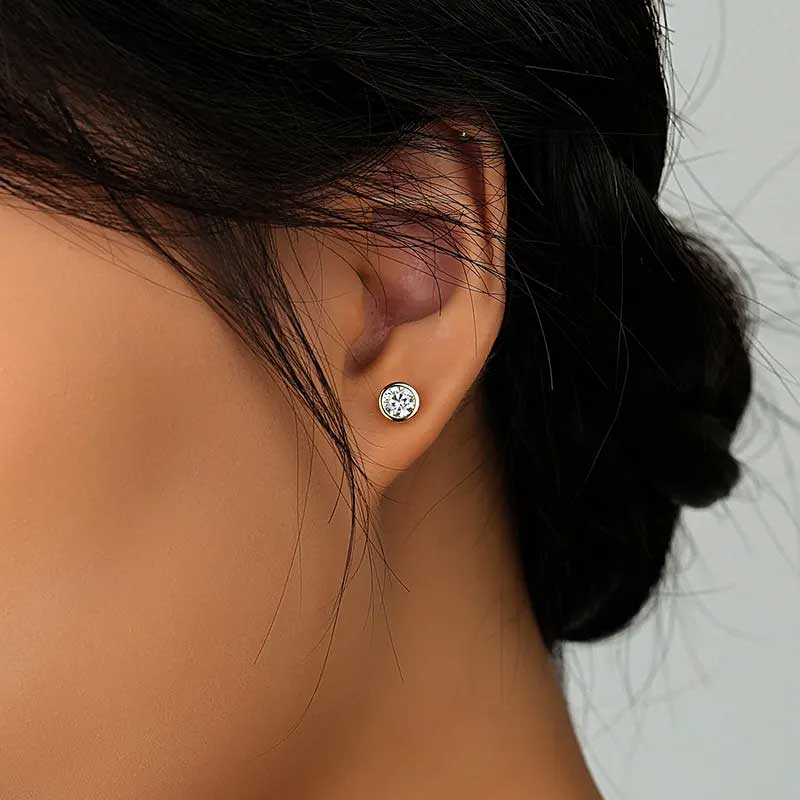 Round Cut Cubic Zirconia in 925 Sterling Silver Earrings 6