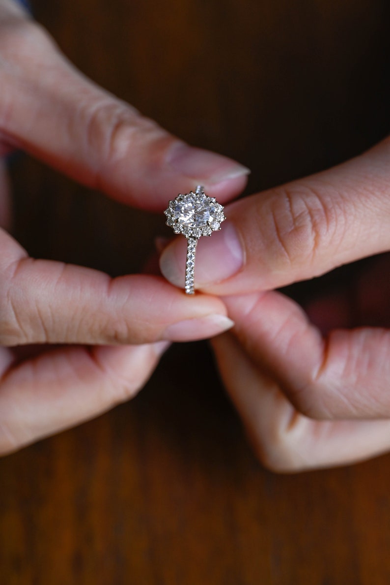 Stunning 1.0 - 2.0 CT Oval Moissanite Engagement Ring with Pave & Halo Design 2