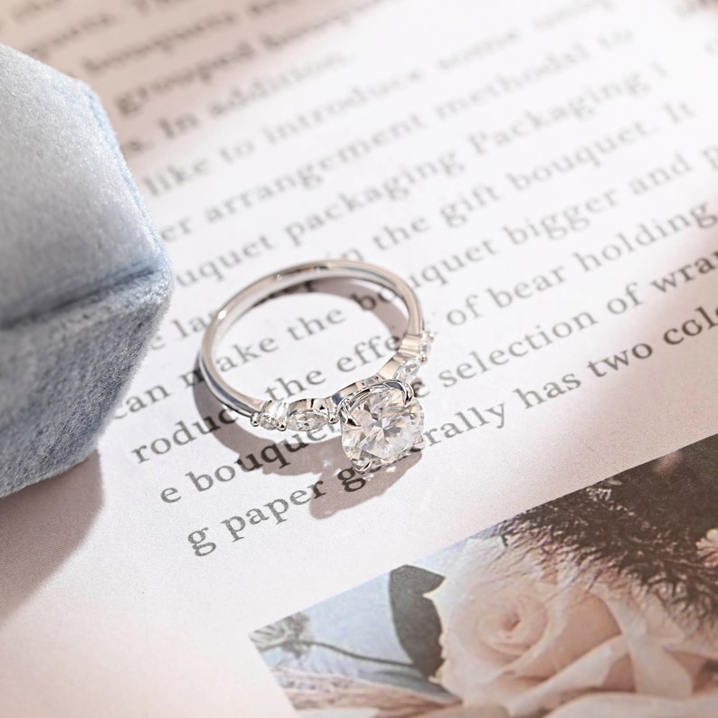 Stunning 2.0 CT Round Moissanite Engagement Ring with Multiple Stones Design 4
