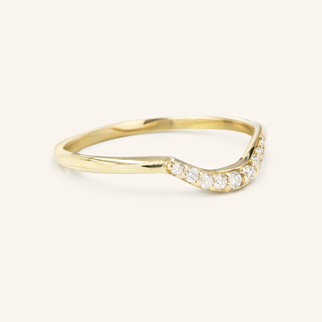 Stunning 0.2 TCW Round Moissanite Stones Curved Wedding Bands 2