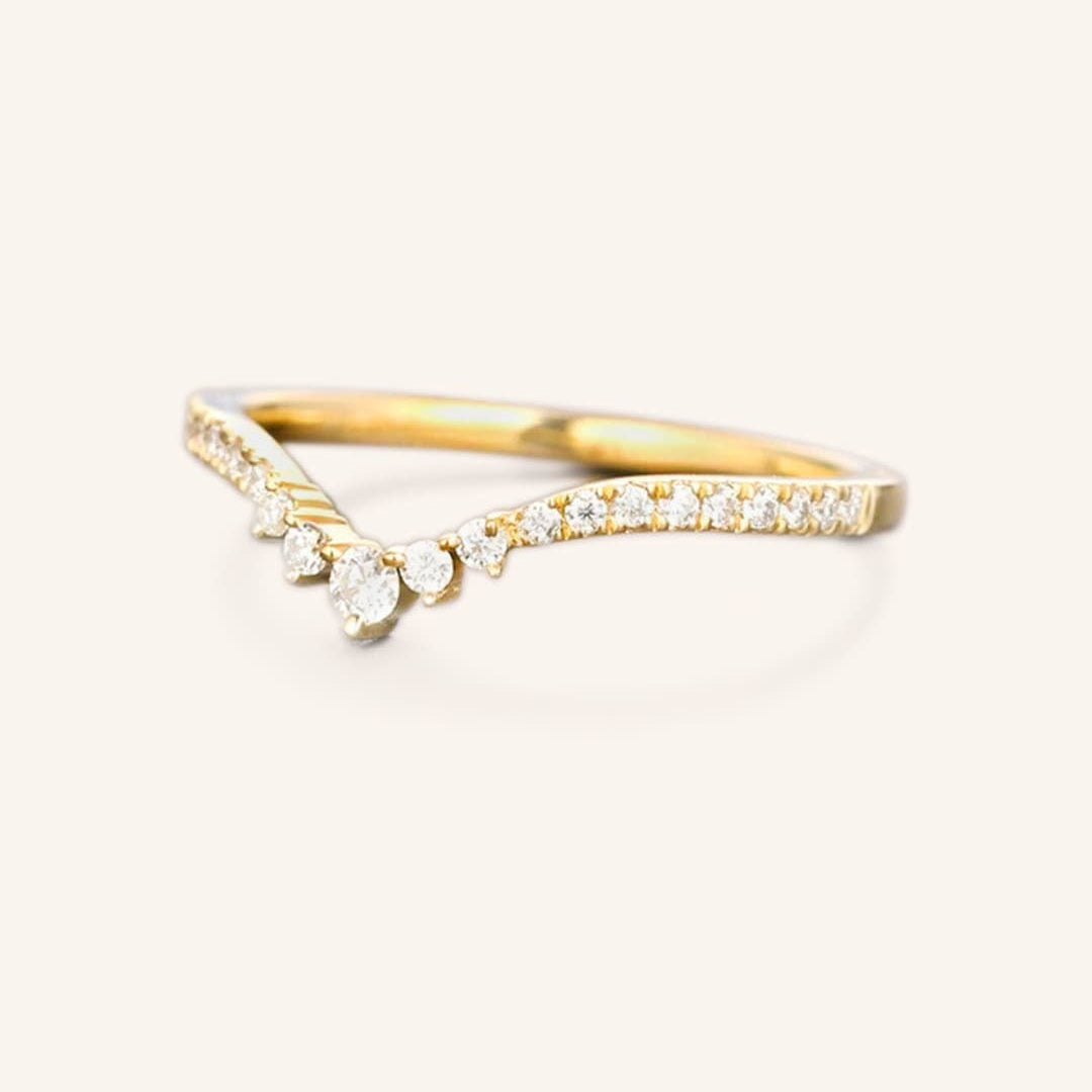 Stunning 0.2 TCW Round Moissanite Stones Curved Wedding Bands 2