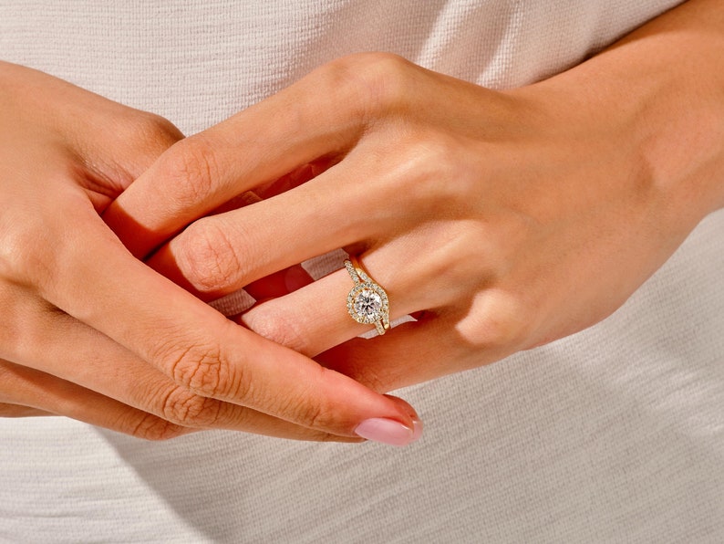 1.0 CT Round Cut Moissanite Halo Bridal Ring Set with Curved Wedding Bands 8