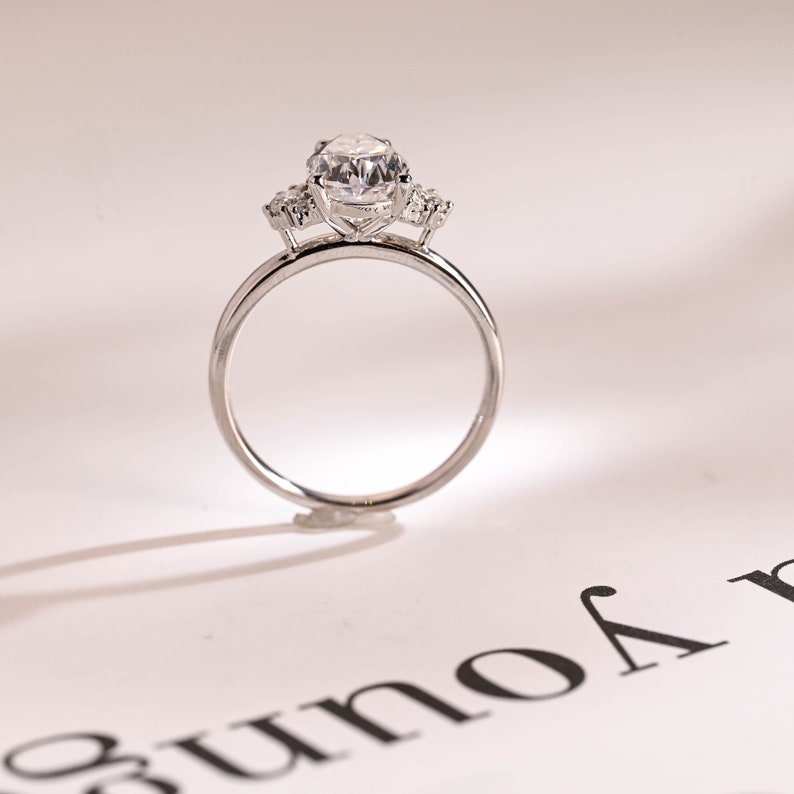 Stunning 1.0 - 2.0 CT Pear Moissanite Engagement Ring with Cluster Design 5
