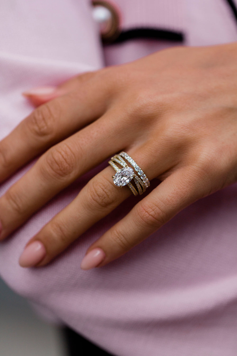 Oval Cut Solitaire Style Cubic Zirconia in 925 Sterling Silver Ring 1