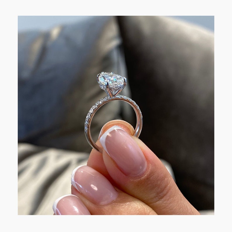 Stunning 2.0 CT Pear Moissanite Engagement Ring with Hidden Halo Halo & Pave Design 3