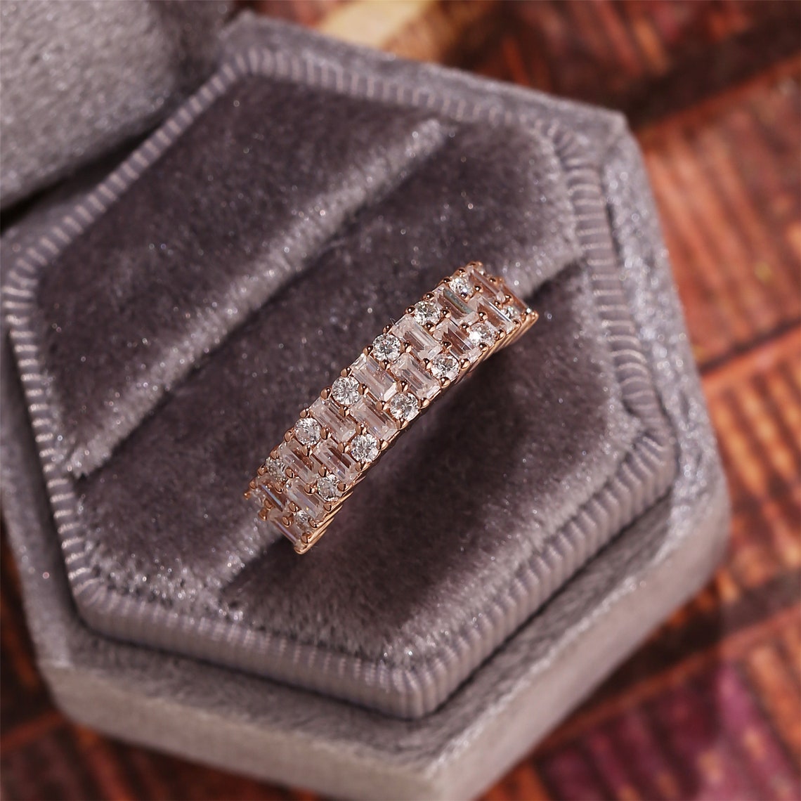 1.0 TCW Baguette & Round Cut Moissanite Bridal Wedding Band 4