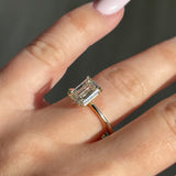Stunning 1.80 CT Emerald Moissanite Engagement Ring with Solitaire Design 2