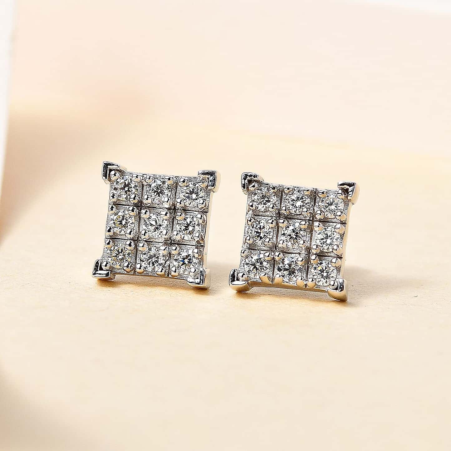 Round Cut Cubic Zirconia in 925 Sterling Silver Earrings 2