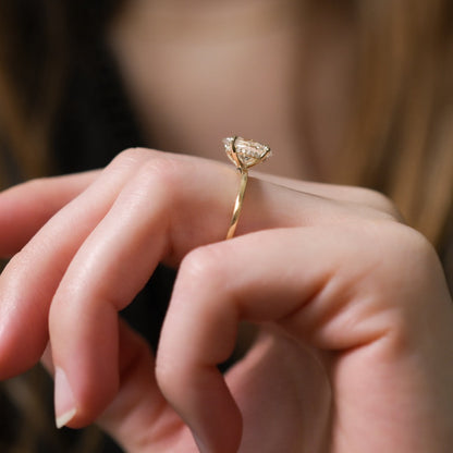 Stunning 1.0- 2.0 CT Radiant Moissanite Engagement Ring with Hidden Halo Design 7