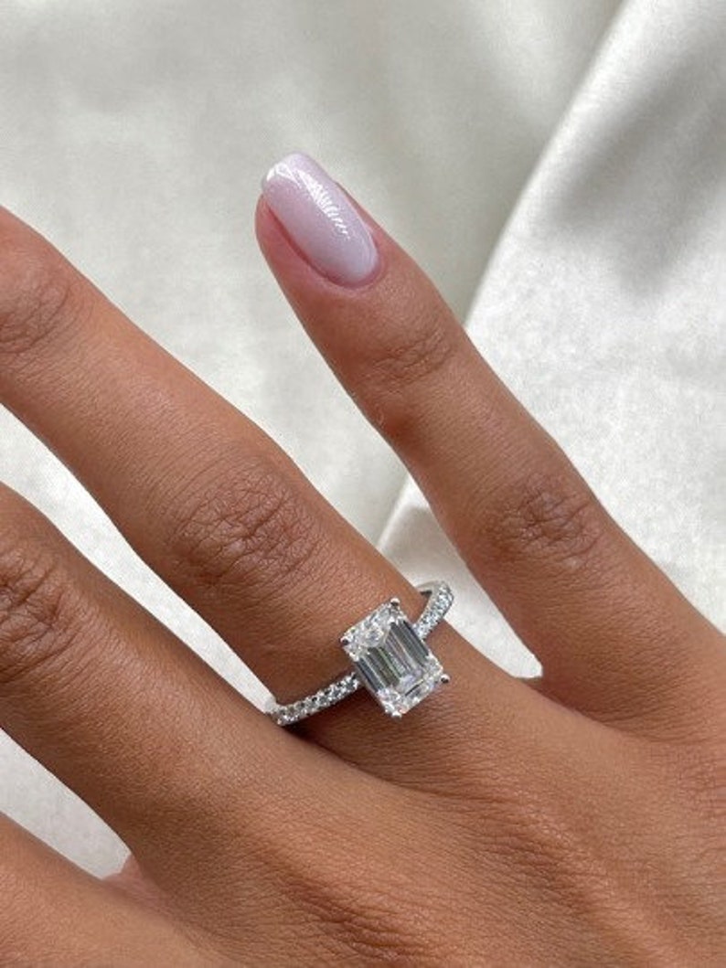 Stunning 2.0 CT Emerald Moissanite Engagement Ring with Pave Design 3