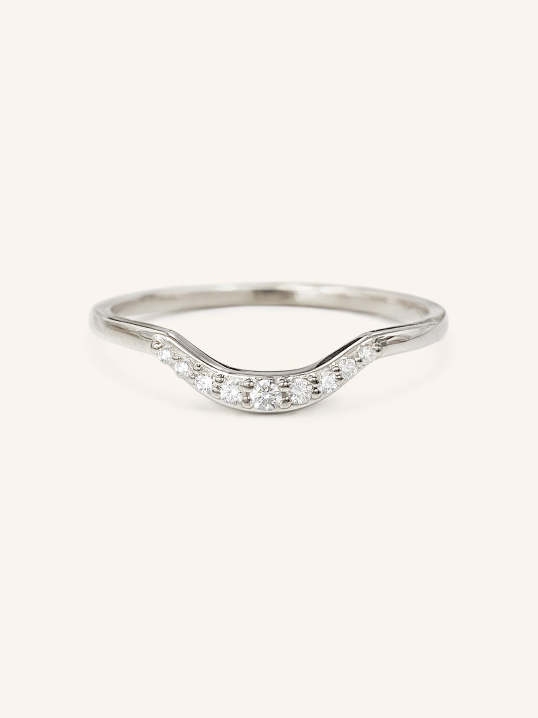 Stunning 0.2 TCW Round Moissanite Stones Curved Wedding Bands 3