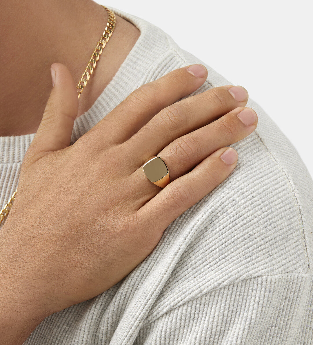 Signet Men's Wedding Band in Solid Gold 1