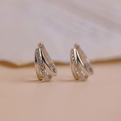 Round Cut Cubic Zirconia in 925 Sterling Silver Earrings 4