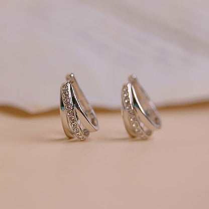 Round Cut Cubic Zirconia in 925 Sterling Silver Earrings 4